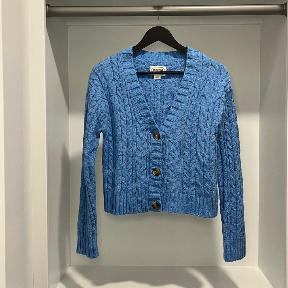 American Eagle Blue Cropped Cable Knit Cardigan Sweater size Small - Picture 4 of 7
